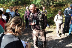 Szakvezetessel-a-Haraszt-hegyen-766x1024