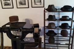 Csikos-Danica-kalapjai